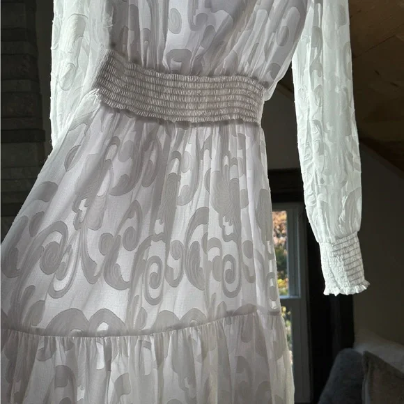 Lilly Pulitzer Resort White Long Sleeve Dress - Picture 6 of 9